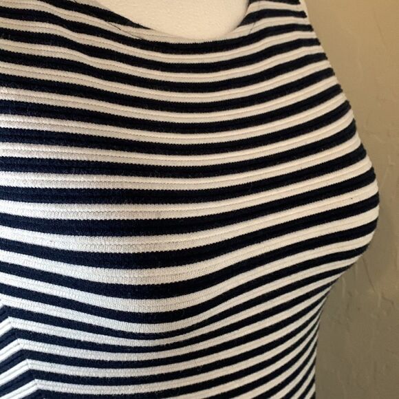 H&m Sleeveless Navy Blue And White Horizontal Stripe A-line Dress Stretchy - Picture 7 of 11